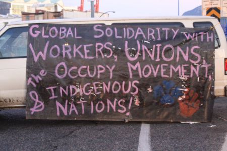 Community Solidarity Picket Blocks Access to Port Of Vancouver
