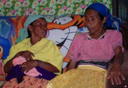 Grandmothers (abuelas) struggling for their children.