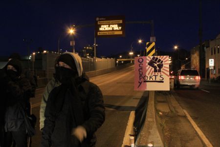 Community Solidarity Picket Blocks Access to Port Of Vancouver