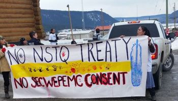 Secwepemc treaty protest, May 2016. Photo by redpowermedia.wordpress