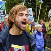 Thousands march against Kinder Morgan 
