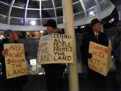 Squamish Voices Protest Aboriginal Land Management Forum