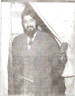 A Sikh exercising his right to vote after winning the franchise on April 2, 1947